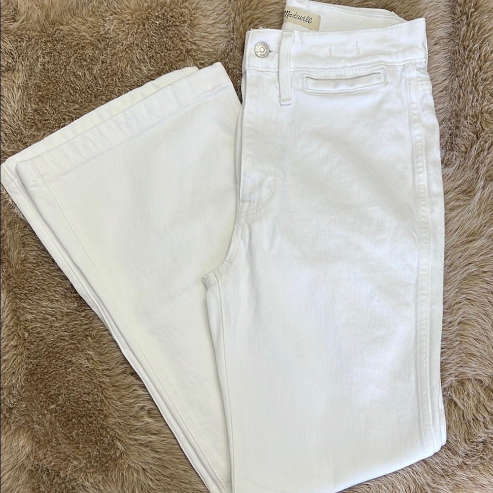 Madewell 11-inch high rise White Flare Leg Jeans, size 27
